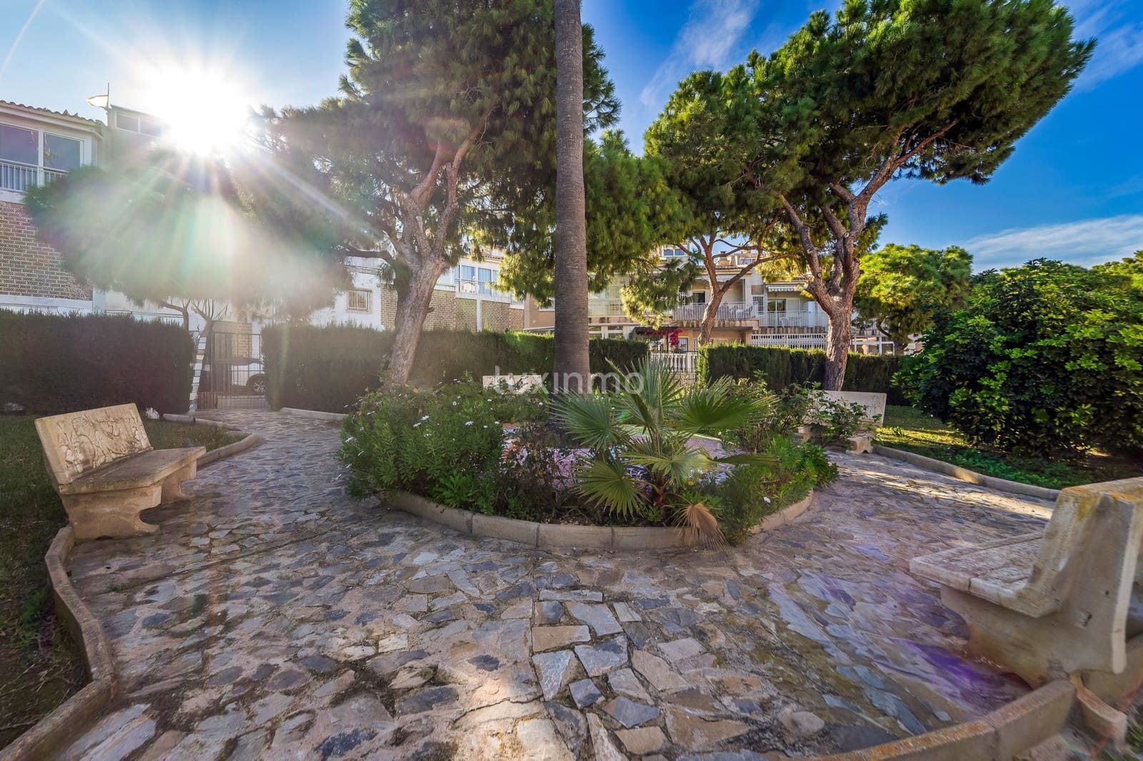 2 Zimmer Wohnung zu vermieten in Torrevieja mit Pool Garage - 850 € (Ref: 9542708)