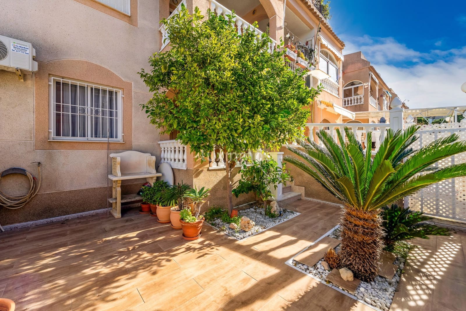 2 Zimmer Wohnung zu vermieten in Torrevieja mit Pool Garage - 850 € (Ref: 9542708)