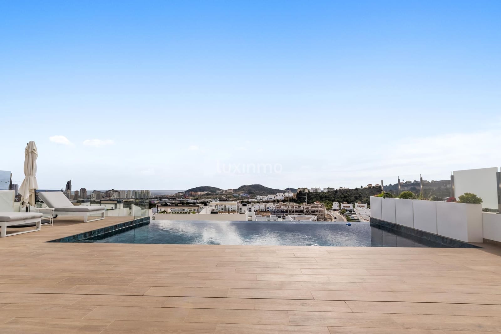 4 sovrum Villa till salu i Finestrat med pool garage - 1 550 000 € (Ref: 9547300)