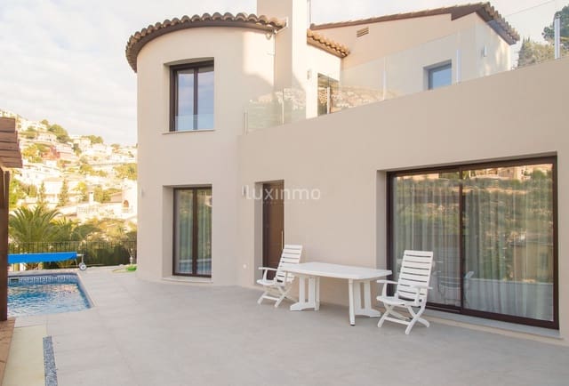 4 soveværelse Villa til salg i Benitachell / Benitatxell med swimmingpool garage - € 749.000 (Ref: 9558421)