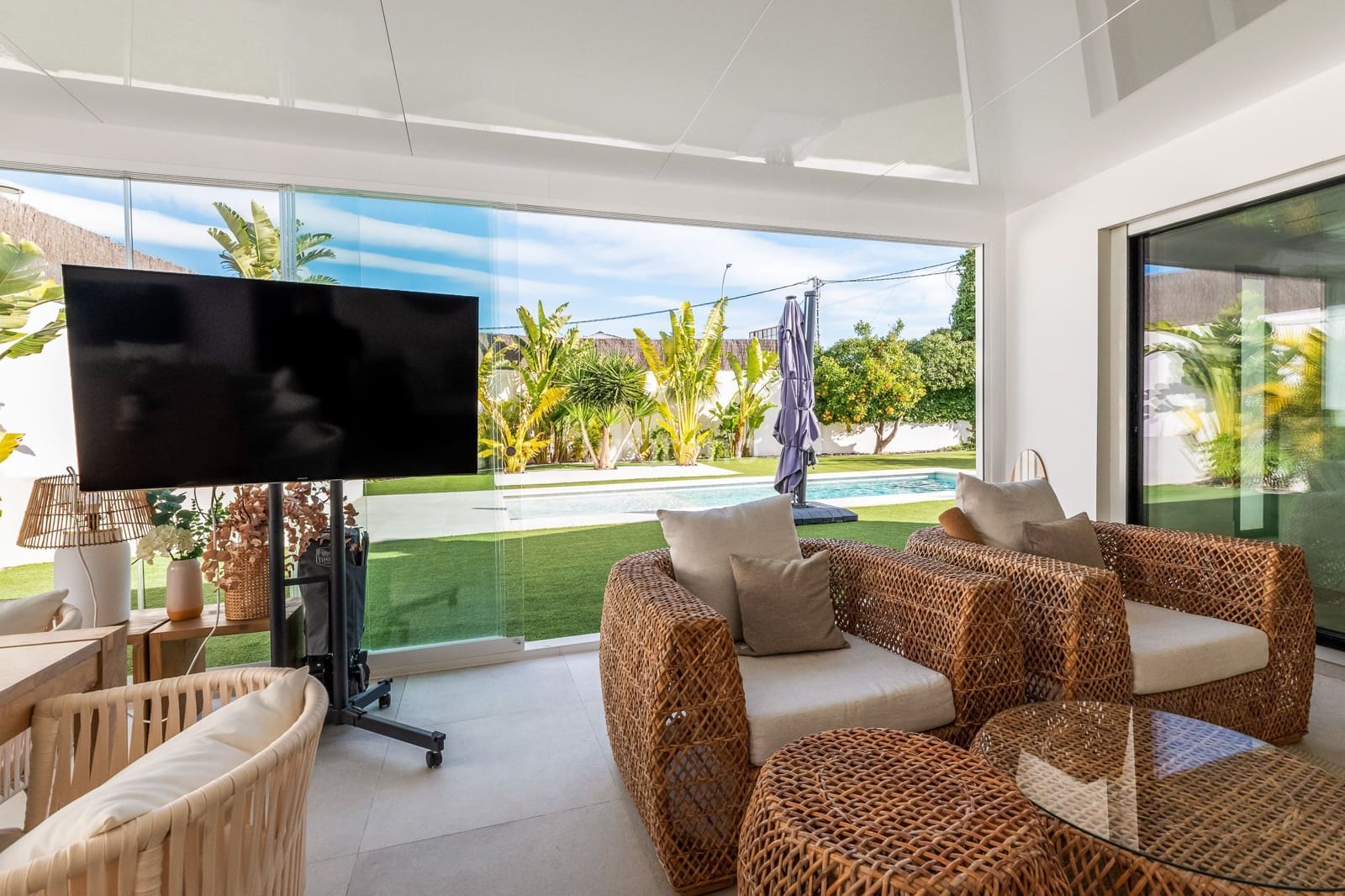 3 soveværelse Villa til salg i Alfaz del Pi / L'Alfas del Pi med swimmingpool garage - € 875.000 (Ref: 9560774)