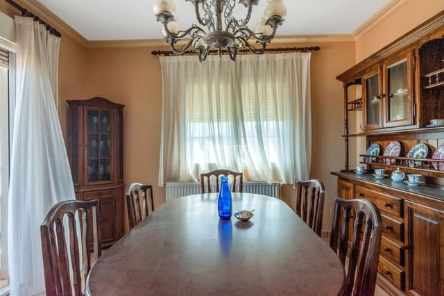 Chalet de 5 habitaciones en La Nucia en venta con piscina garaje - 510.000 € (Ref: 9560781)