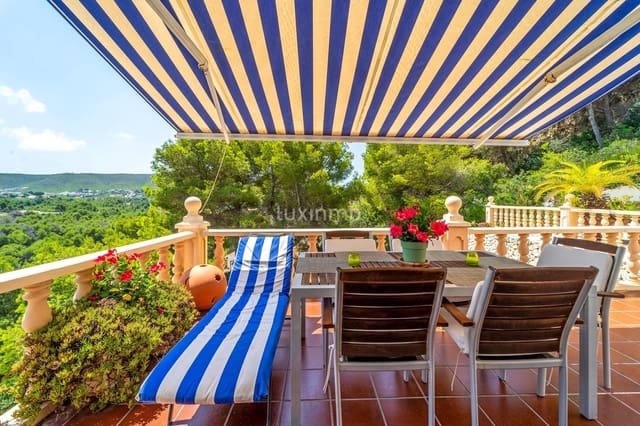 4 soveværelse Villa til salg i Javea / Xàbia med swimmingpool garage - € 749.000 (Ref: 9564198)