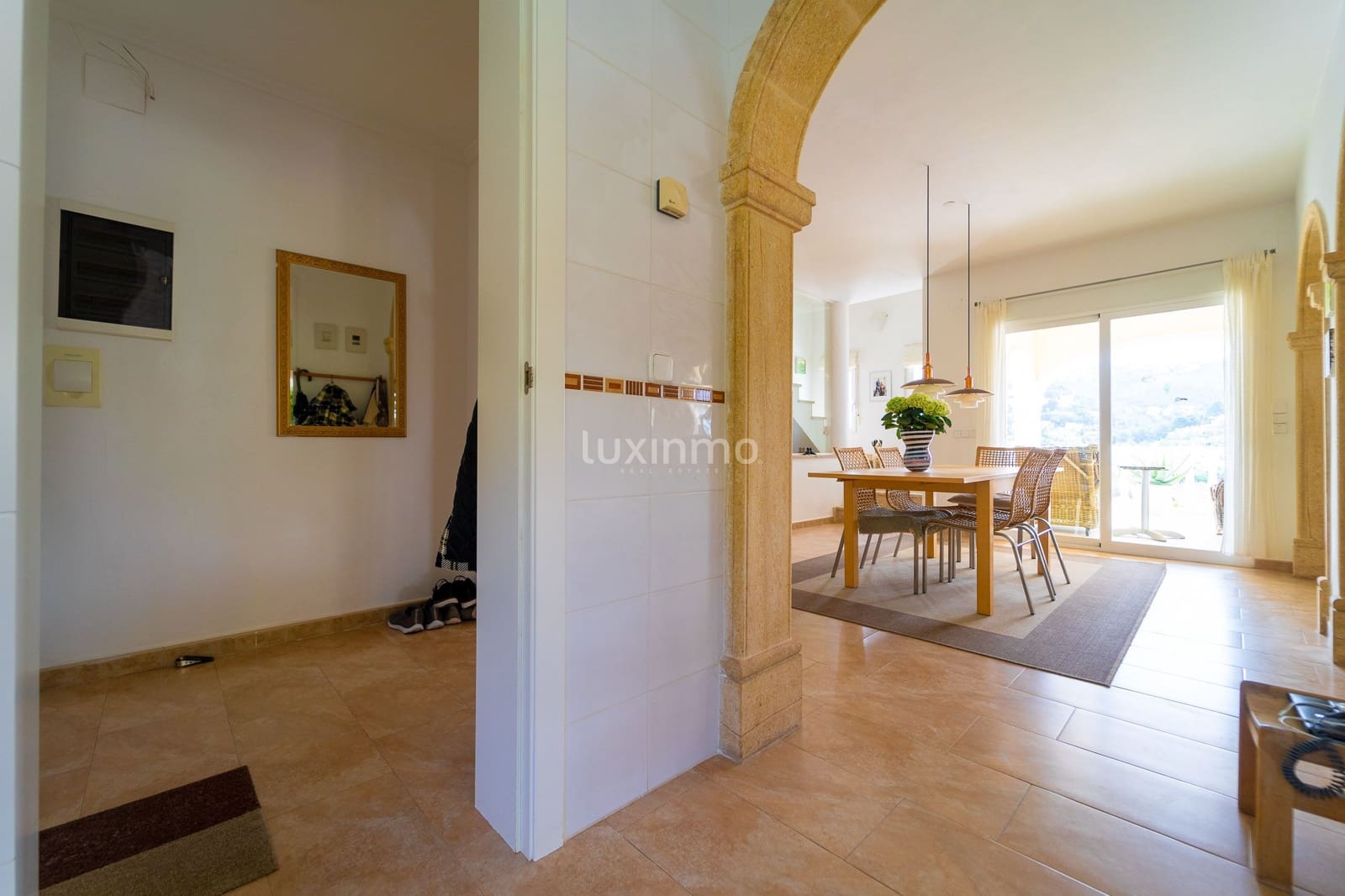 4 bedroom Villa for sale in Teulada with pool garage - € 850,000 (Ref: 9564228)