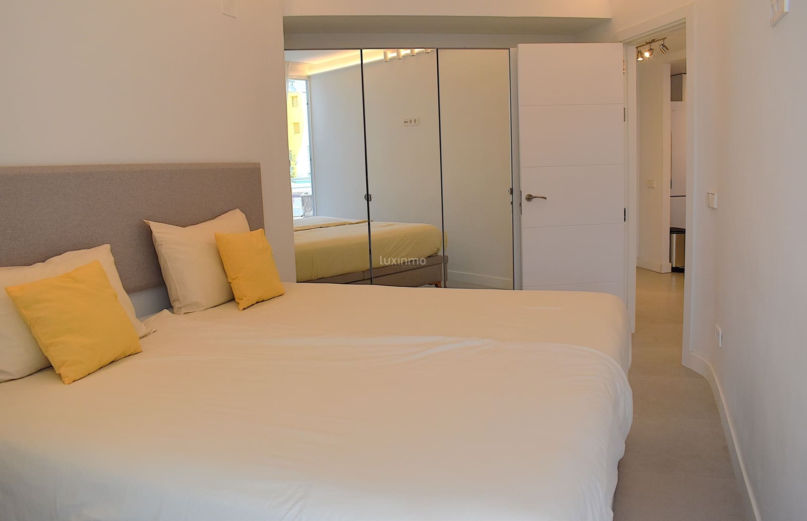 1 bedroom Apartment for sale in Ibiza / Eivissa town with pool - € 550,000 (Ref: 9573443)