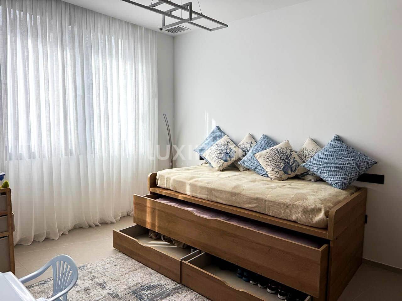 5 soveværelse Villa til leje i La Nucia med swimmingpool garage - € 8.000 (Ref: 9573680)