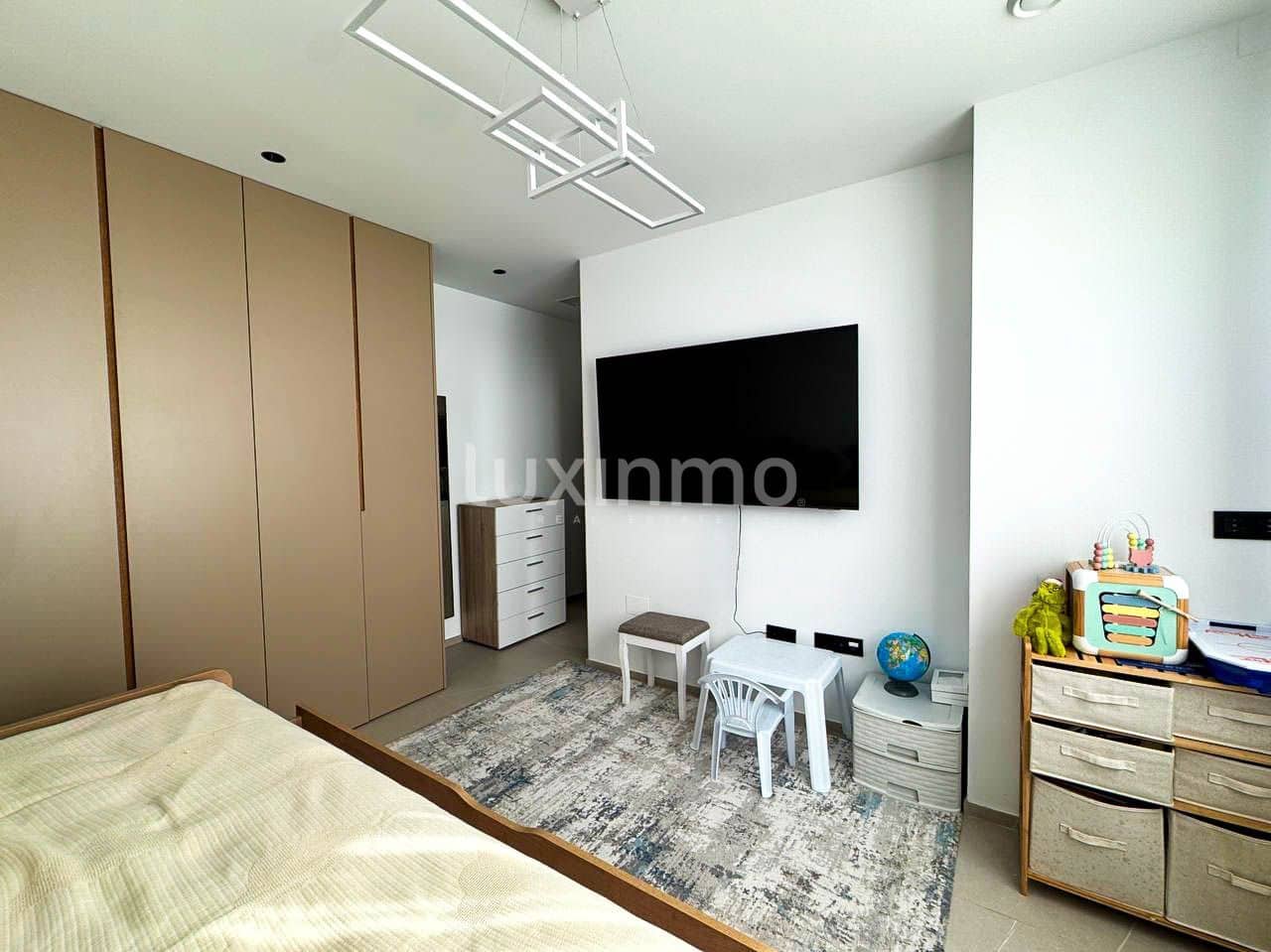 5 soveværelse Villa til leje i La Nucia med swimmingpool garage - € 8.000 (Ref: 9573680)