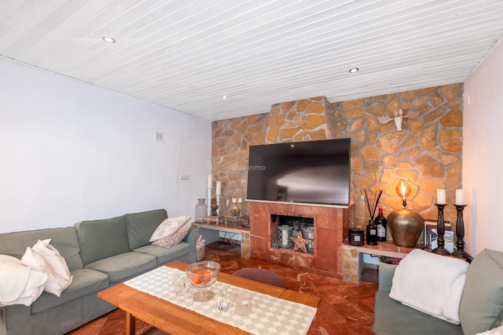 Chalet de 5 habitaciones en La Nucia en venta con piscina garaje - 750.000 € (Ref: 9573744)