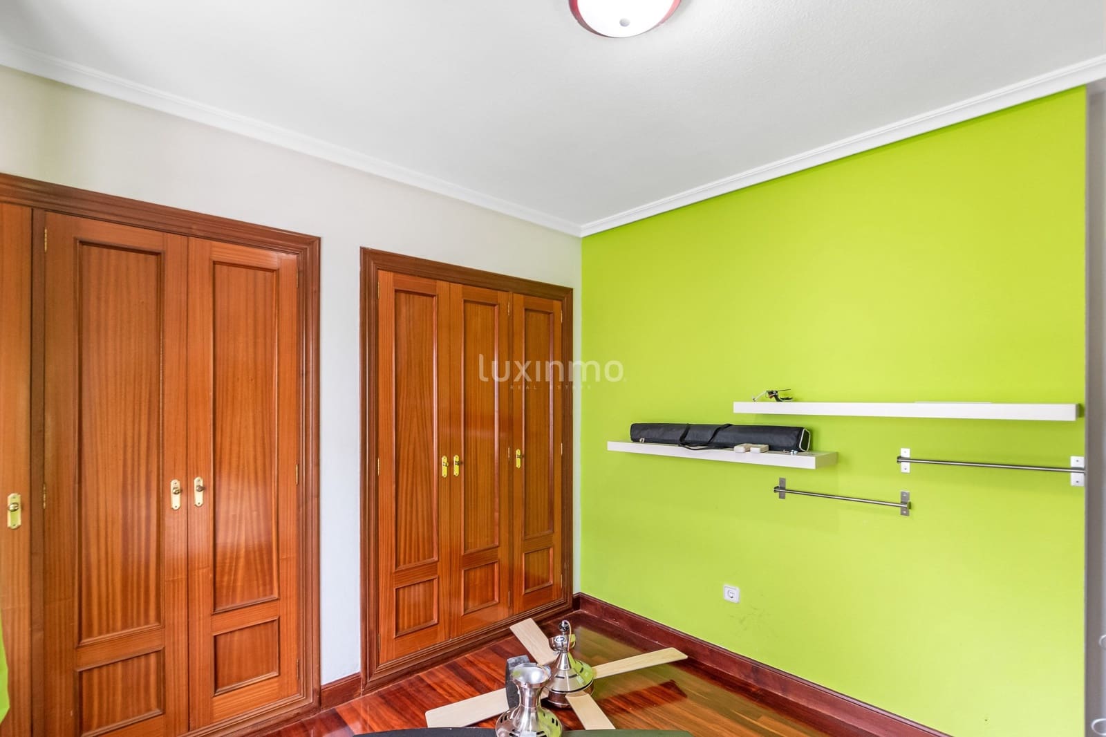 Chalet de 5 habitaciones en Alfaz del Pi / L'Alfàs del Pi en venta con piscina - 540.000 € (Ref: 9573775)