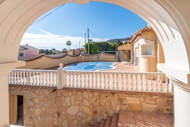 5 sovrum Villa till salu i Calpe / Calp med pool garage - 795 000 € (Ref: 9575491)