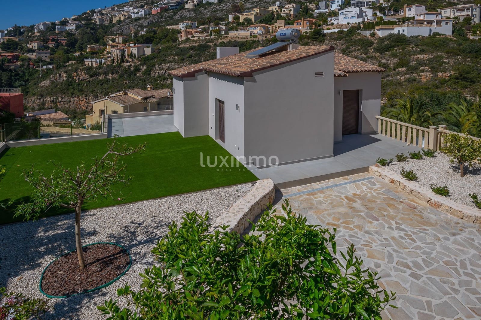 4 bedroom Villa for sale in Benitachell / Benitatxell with pool garage - € 749,000 (Ref: 9575494)