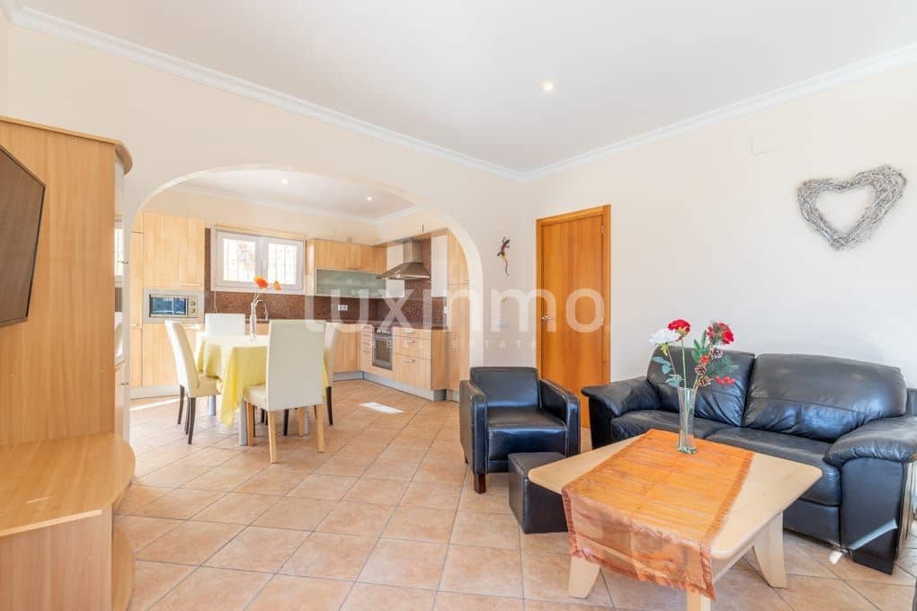 3 bedroom Villa for rent in Benitachell / Benitatxell with pool garage - € 2,200 (Ref: 9584450)