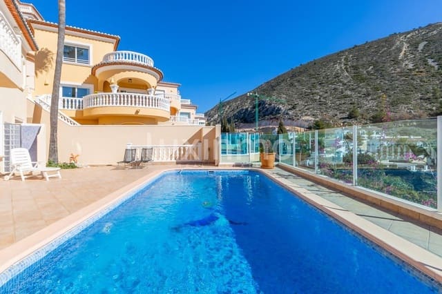 3 slaapkamer Villa te huur in Benitachell / Benitatxell met zwembad garage - € 2.200 (Ref: 9584450)