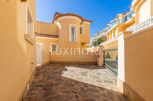 3 slaapkamer Villa te huur in Benitachell / Benitatxell met zwembad garage - € 2.200 (Ref: 9584450)