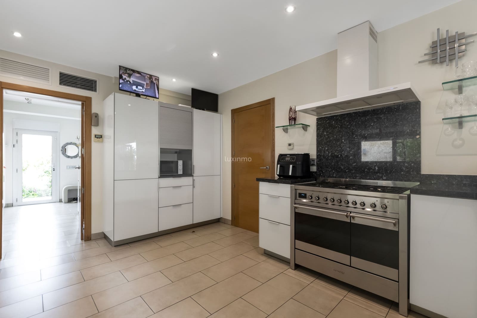 3 soverom Villa til salgs i Calpe / Calp med svømmebasseng garasje - € 4 200 000 (Ref: 9587998)