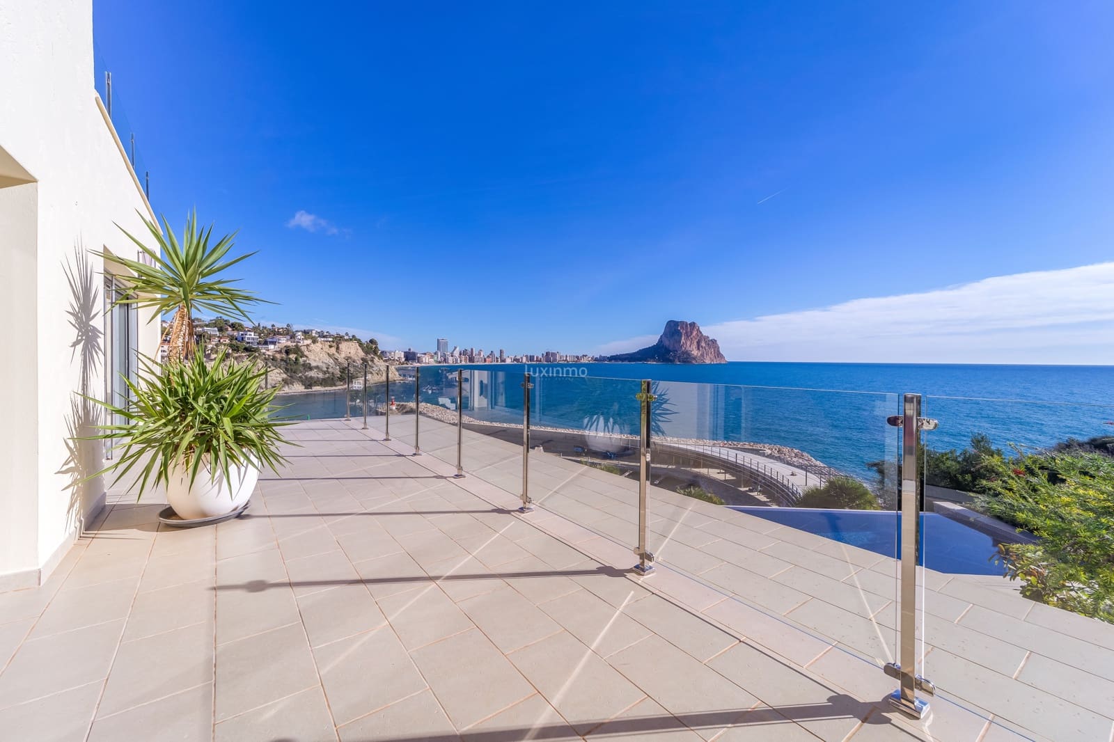 3 soverom Villa til salgs i Calpe / Calp med svømmebasseng garasje - € 4 200 000 (Ref: 9587998)