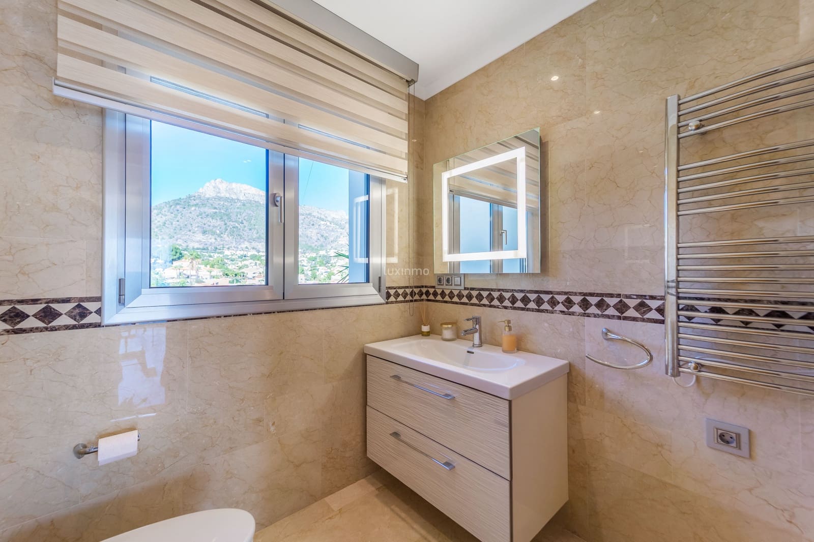 3 soverom Villa til salgs i Calpe / Calp med svømmebasseng garasje - € 4 200 000 (Ref: 9587998)