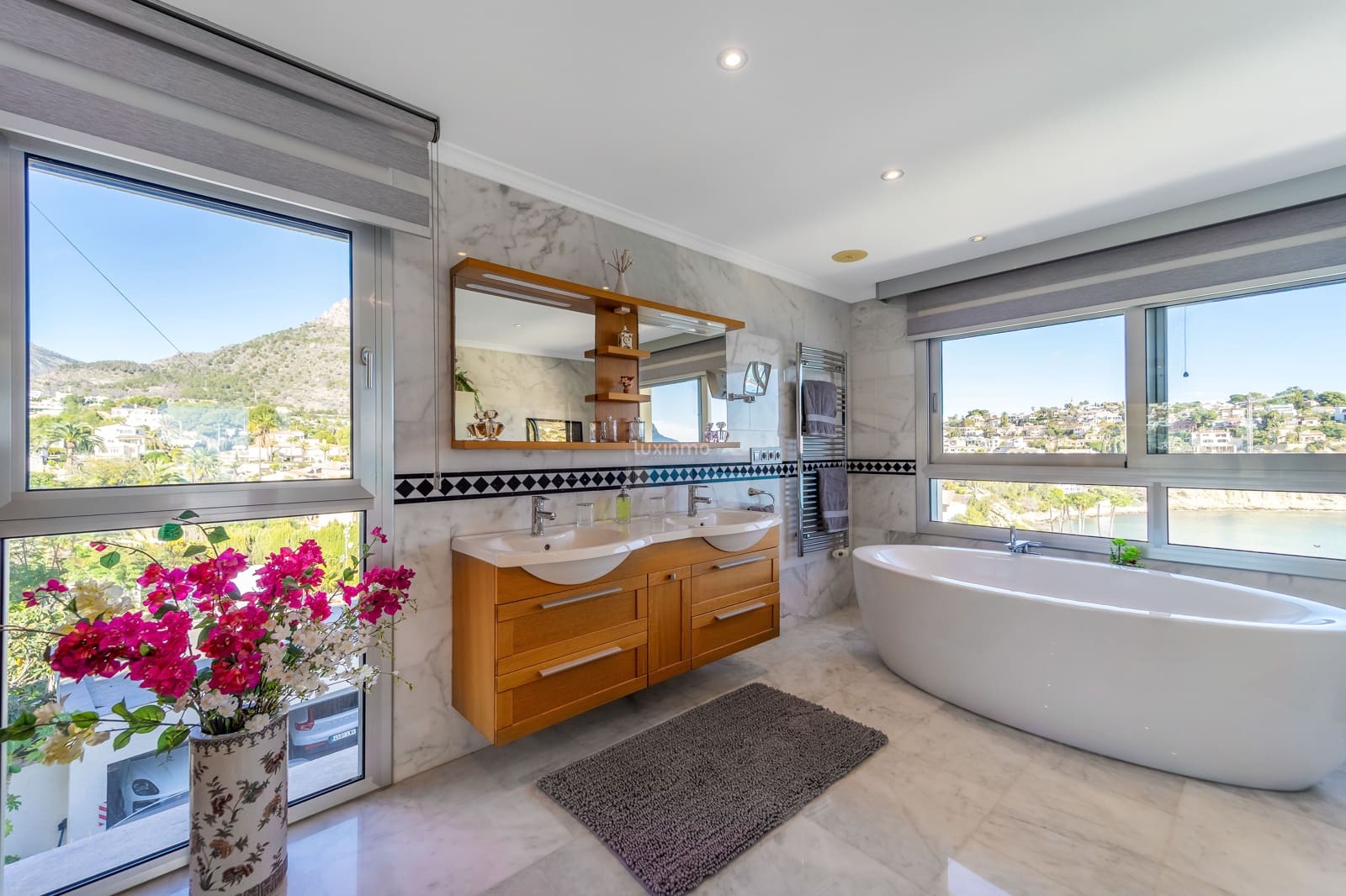 3 soverom Villa til salgs i Calpe / Calp med svømmebasseng garasje - € 4 200 000 (Ref: 9587998)