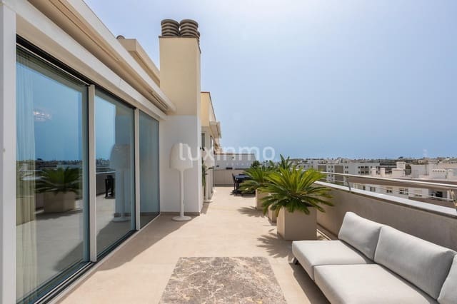 3 soverom Penthouse til salgs i Ibiza by med svømmebasseng garasje - € 2 950 000 (Ref: 9597187)