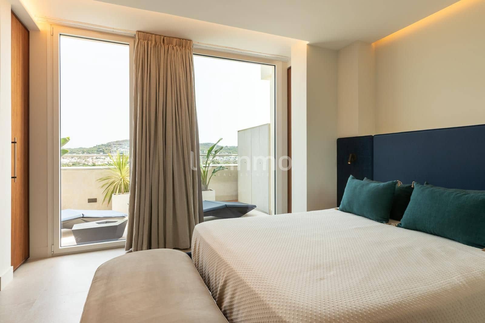 3 soveværelse Penthouse til salg i Ibiza by med swimmingpool garage - € 2.950.000 (Ref: 9597187)