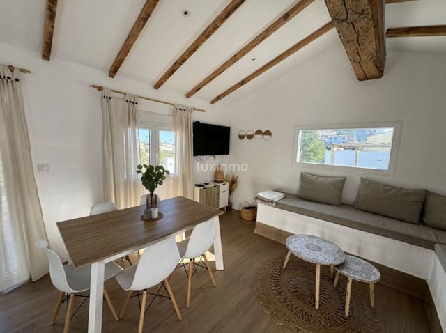 Chalet de 4 habitaciones en Dénia en venta con piscina - 480.000 € (Ref: 9597192)