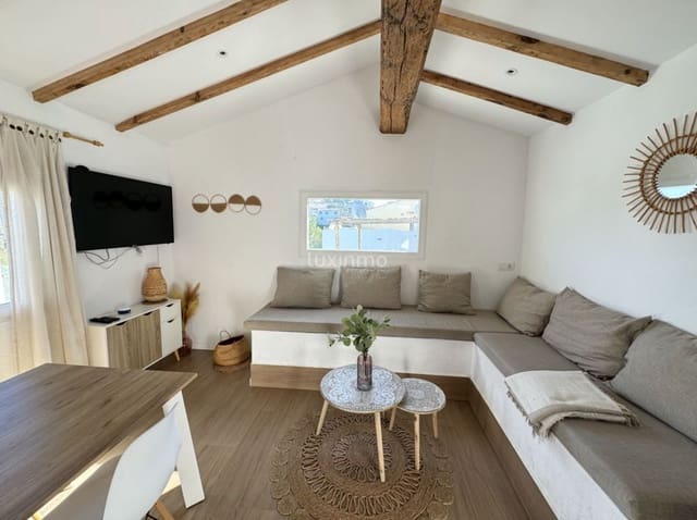 Chalet de 4 habitaciones en Dénia en venta con piscina - 480.000 € (Ref: 9597192)