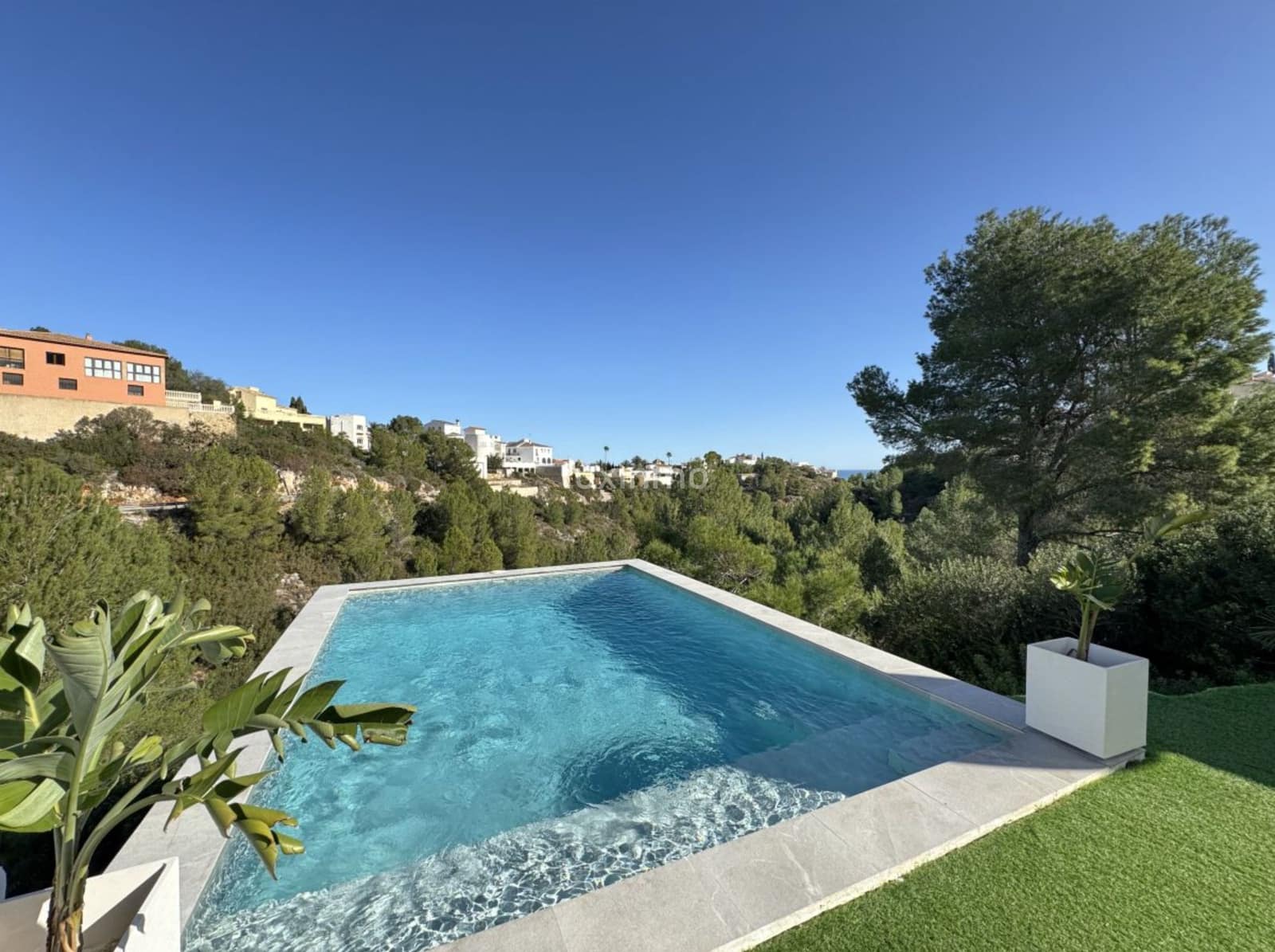 Chalet de 4 habitaciones en Dénia en venta con piscina - 480.000 € (Ref: 9597192)