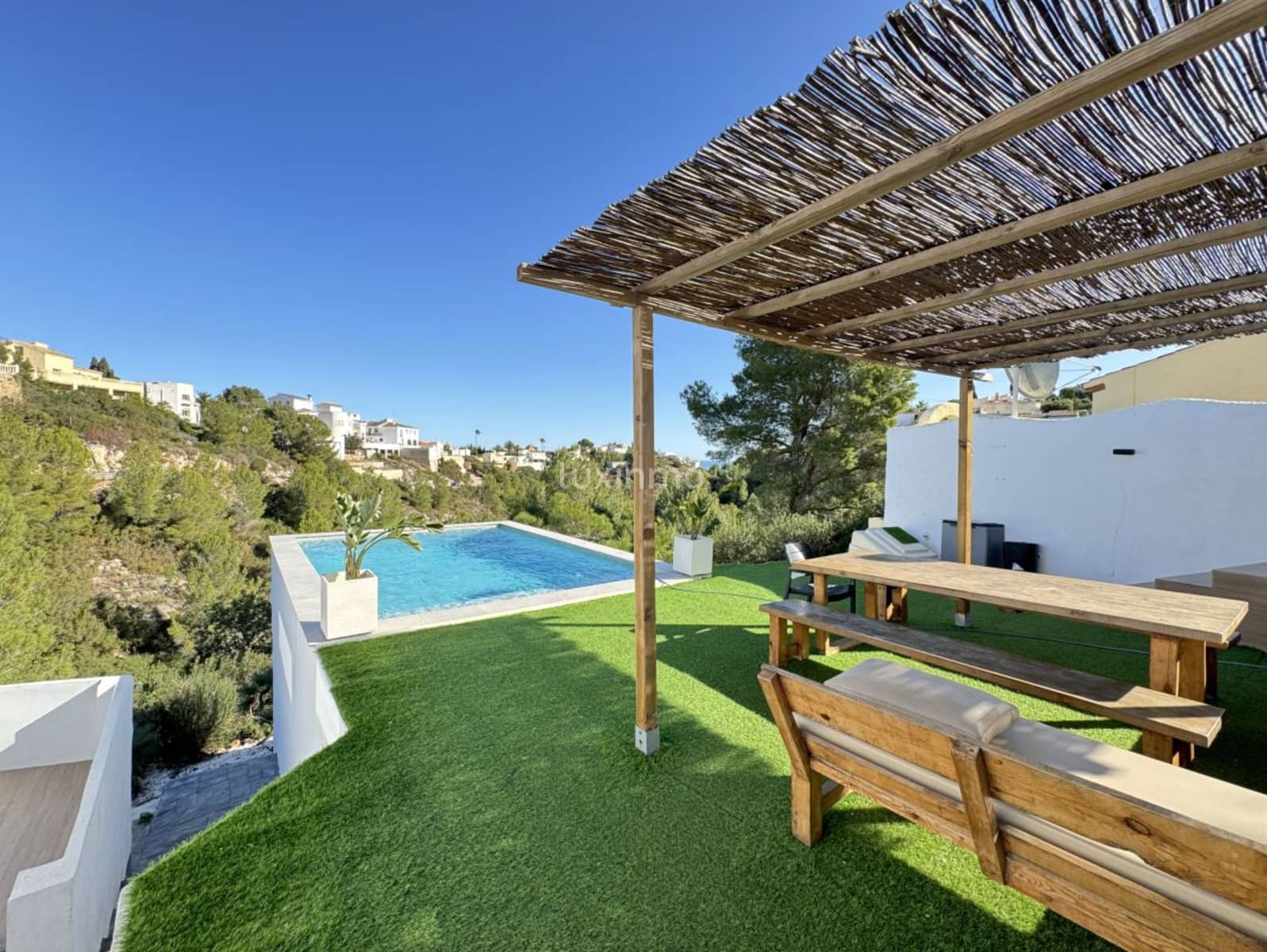 Chalet de 4 habitaciones en Dénia en venta con piscina - 480.000 € (Ref: 9597192)