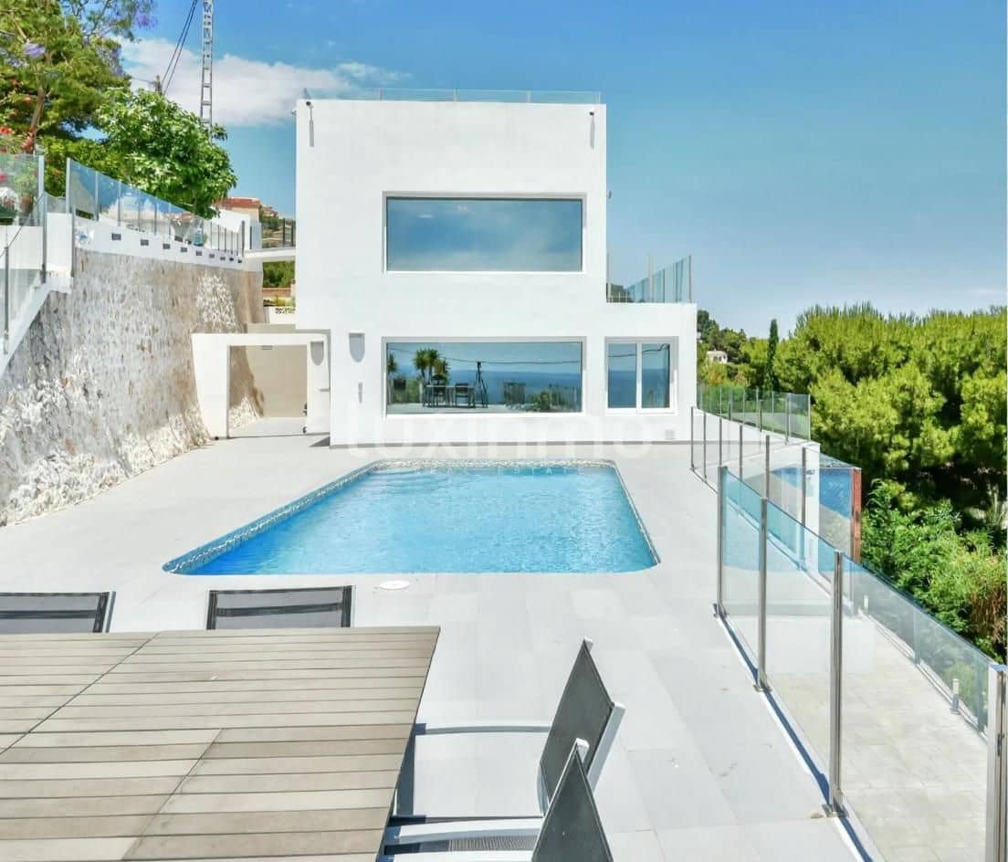 5 makuuhuone Huvila myytävänä paikassa Calpe / Calp mukana uima-altaan 
autotalli - 1 650 000 € (Ref: 9597194)