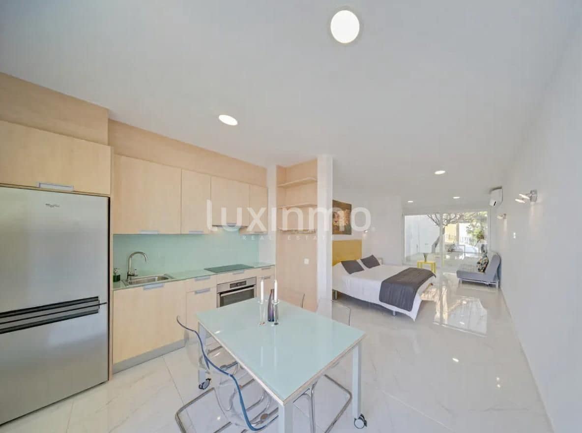 5 makuuhuone Huvila myytävänä paikassa Calpe / Calp mukana uima-altaan 
autotalli - 1 650 000 € (Ref: 9597194)