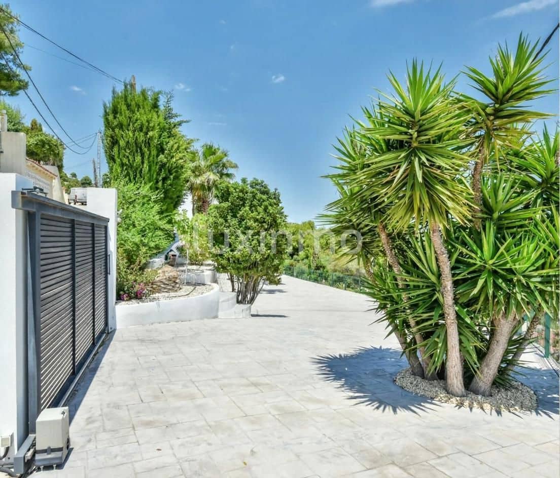 5 makuuhuone Huvila myytävänä paikassa Calpe / Calp mukana uima-altaan 
autotalli - 1 650 000 € (Ref: 9597194)