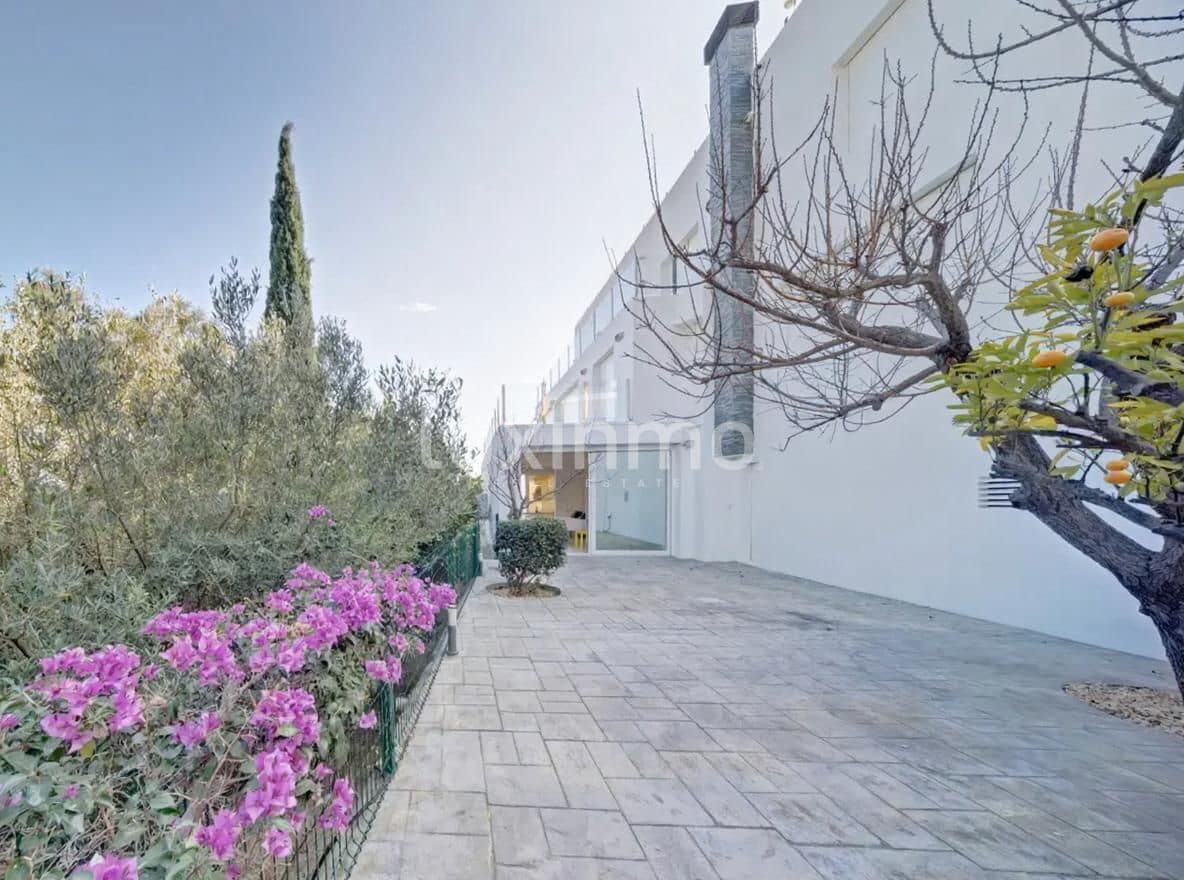 5 makuuhuone Huvila myytävänä paikassa Calpe / Calp mukana uima-altaan 
autotalli - 1 650 000 € (Ref: 9597194)