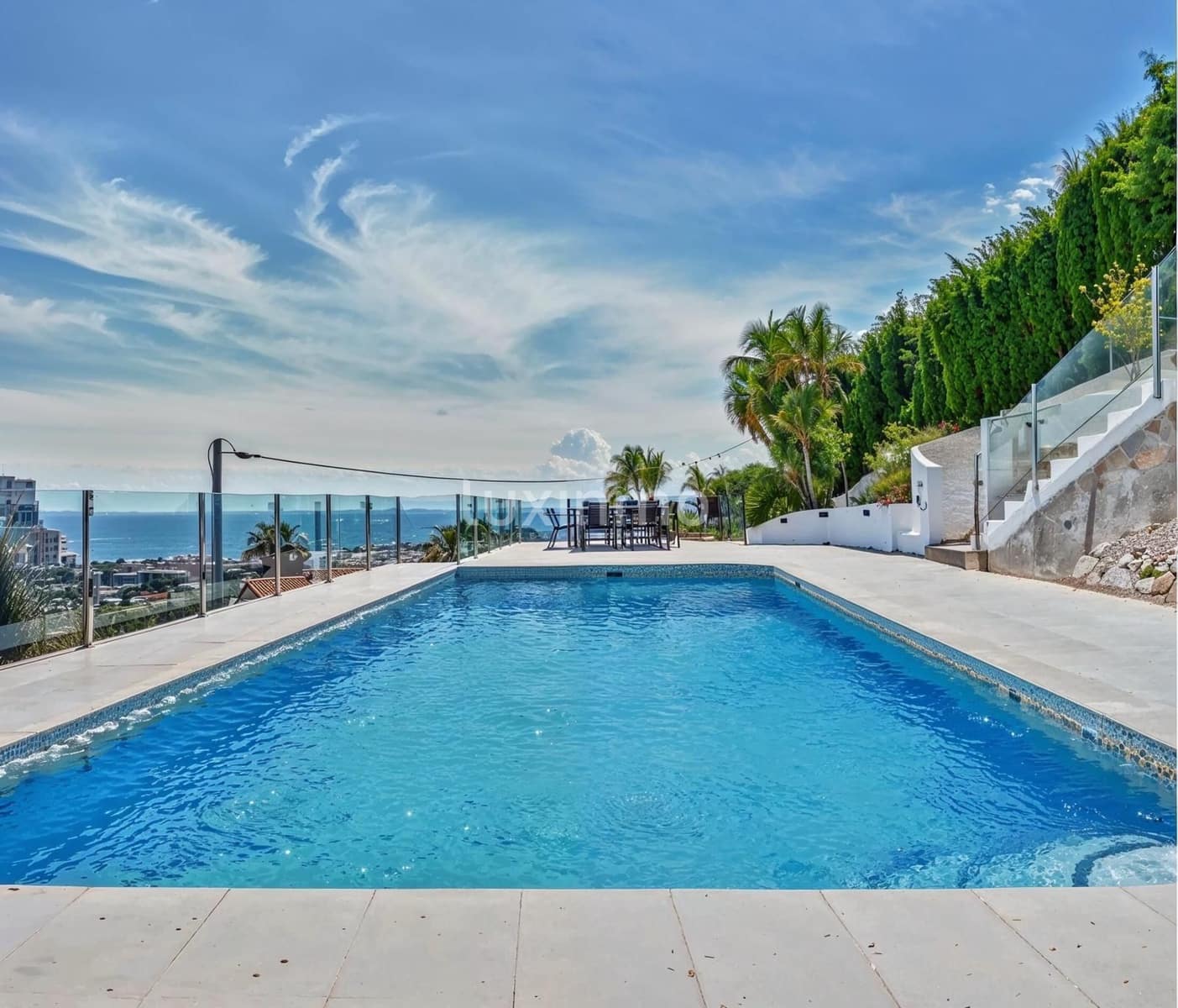 5 makuuhuone Huvila myytävänä paikassa Calpe / Calp mukana uima-altaan 
autotalli - 1 650 000 € (Ref: 9597194)