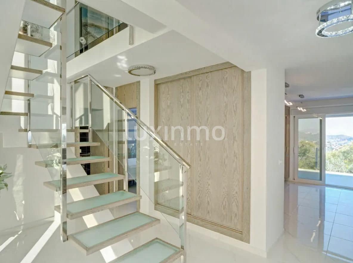 5 makuuhuone Huvila myytävänä paikassa Calpe / Calp mukana uima-altaan 
autotalli - 1 650 000 € (Ref: 9597194)