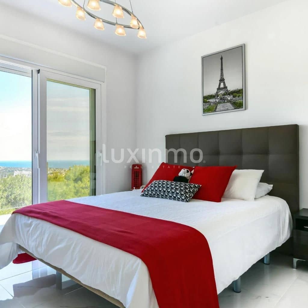 5 makuuhuone Huvila myytävänä paikassa Calpe / Calp mukana uima-altaan 
autotalli - 1 650 000 € (Ref: 9597194)