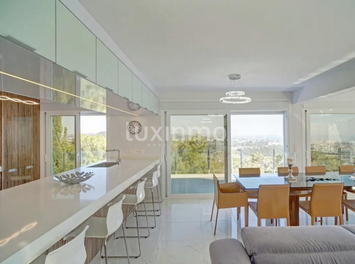 5 makuuhuone Huvila myytävänä paikassa Calpe / Calp mukana uima-altaan 
autotalli - 1 650 000 € (Ref: 9597194)