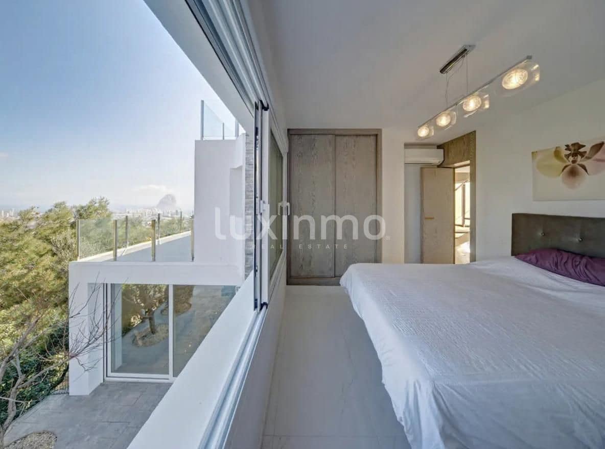 5 makuuhuone Huvila myytävänä paikassa Calpe / Calp mukana uima-altaan 
autotalli - 1 650 000 € (Ref: 9597194)