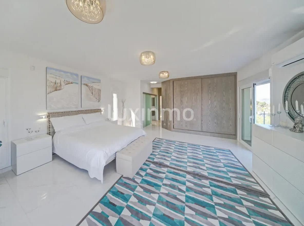 5 makuuhuone Huvila myytävänä paikassa Calpe / Calp mukana uima-altaan 
autotalli - 1 650 000 € (Ref: 9597194)