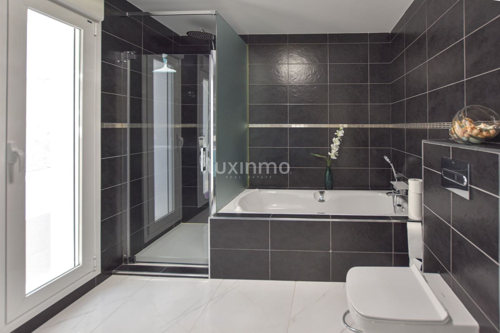 5 makuuhuone Huvila myytävänä paikassa Calpe / Calp mukana uima-altaan 
autotalli - 1 650 000 € (Ref: 9597194)