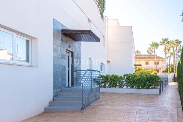 4 sovrum Villa till salu i Alfaz del Pi / L'Alfàs del Pi med pool garage - 950 000 € (Ref: 9597225)