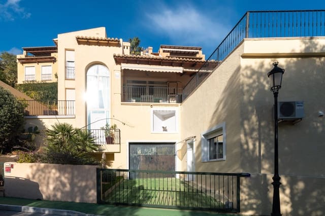 4 camera da letto Villa in vendita in Altea con piscina garage - 650.000 € (Rif: 9597229)