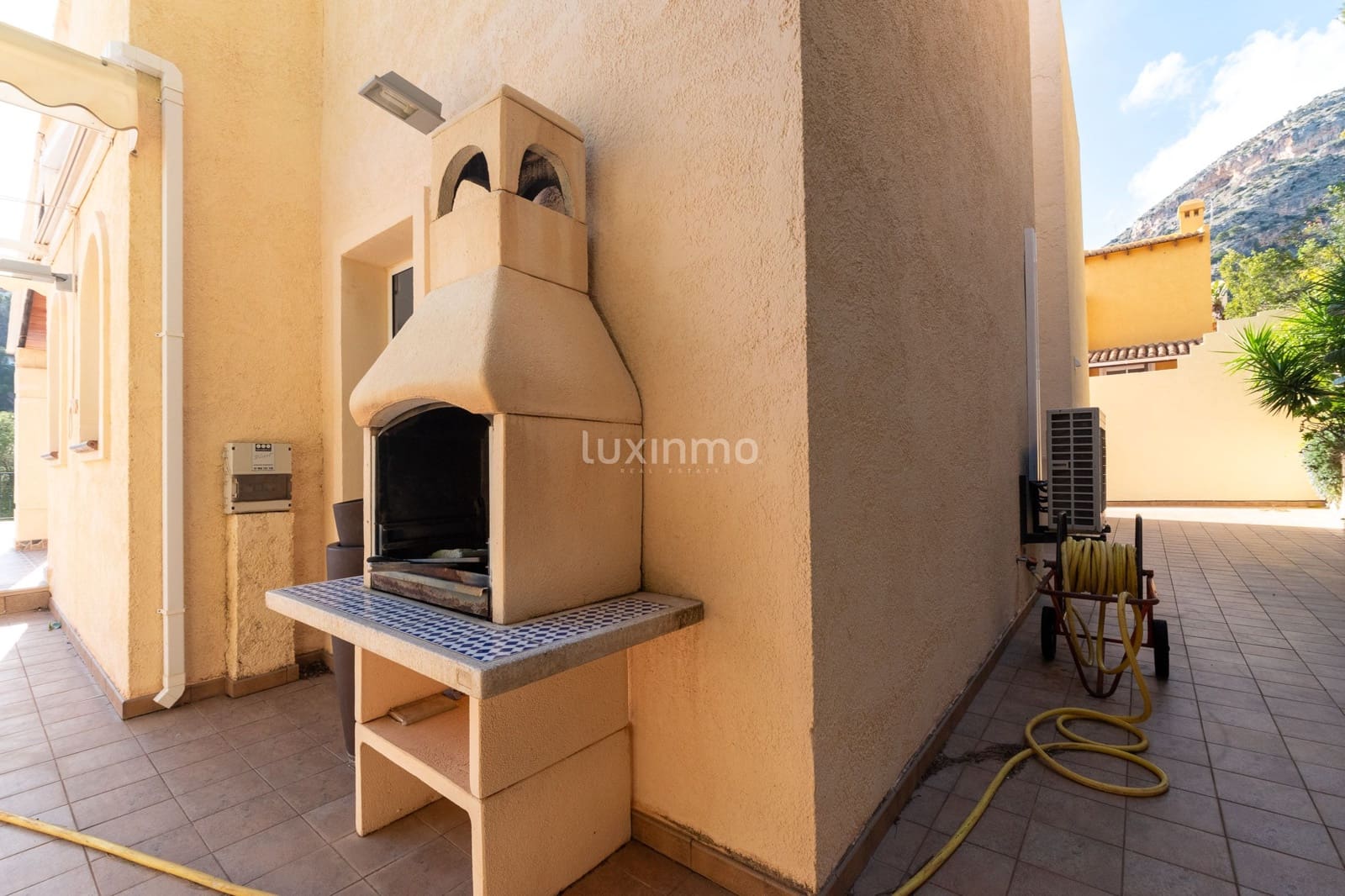 4 soverom Villa til salgs i Altea med svømmebasseng garasje - € 650 000 (Ref: 9597229)