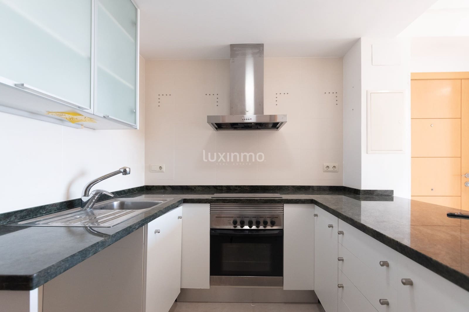 2 bedroom Flat for sale in Altea with pool garage - € 280,000 (Ref: 9597230)