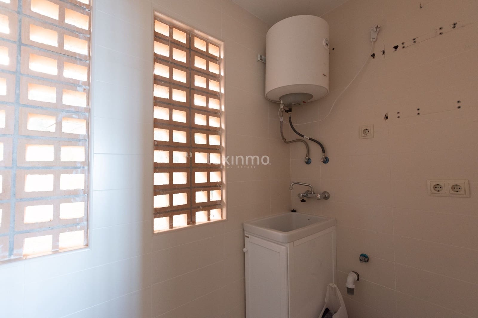 2 bedroom Flat for sale in Altea with pool garage - € 280,000 (Ref: 9597230)