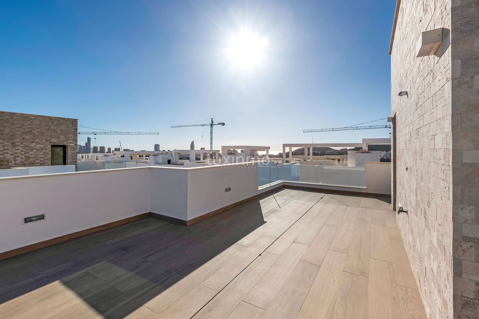 4 makuuhuone Huvila myytävänä paikassa Finestrat mukana uima-altaan 
autotalli - 865 000 € (Ref: 9597232)