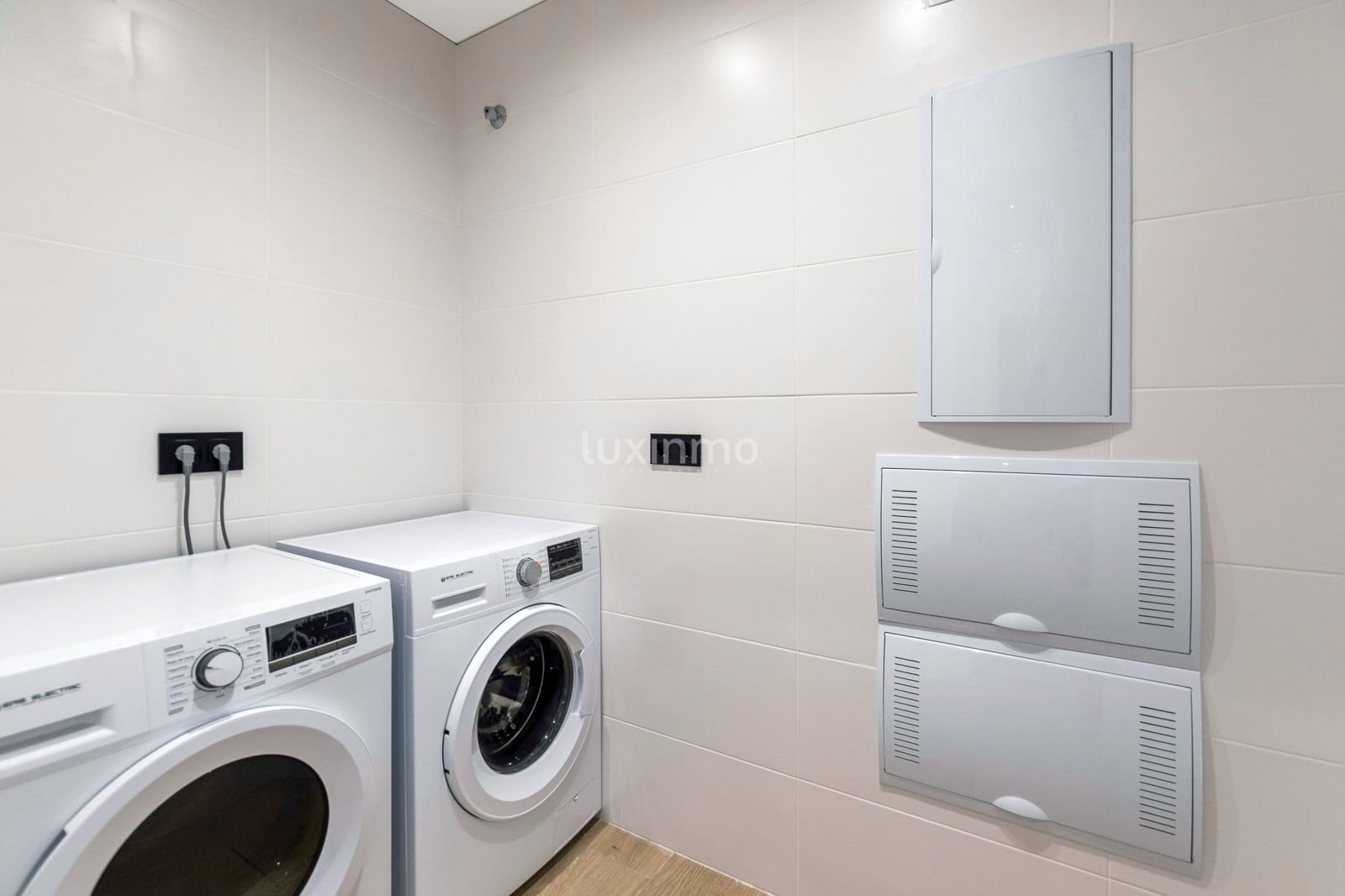 4 makuuhuone Huvila myytävänä paikassa Finestrat mukana uima-altaan 
autotalli - 865 000 € (Ref: 9597232)