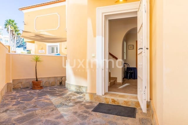 3 bedroom Villa for sale in Benitachell / Benitatxell with pool garage - € 465,000 (Ref: 9597237)