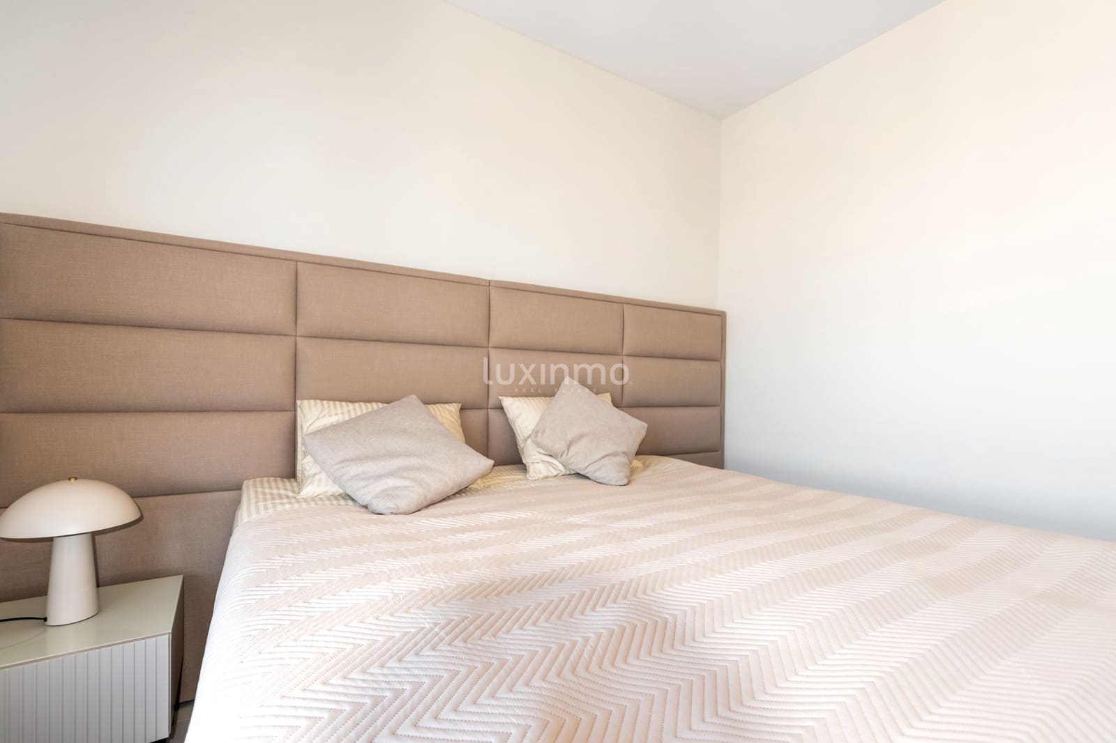 Apartamento de 3 habitaciones en Benidorm en venta con piscina garaje - 789.000 € (Ref: 9597239)