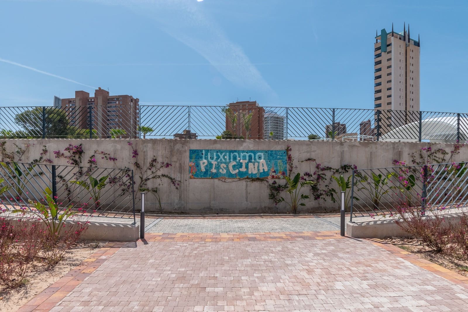 Apartamento de 3 habitaciones en Benidorm en venta con piscina garaje - 789.000 € (Ref: 9597239)