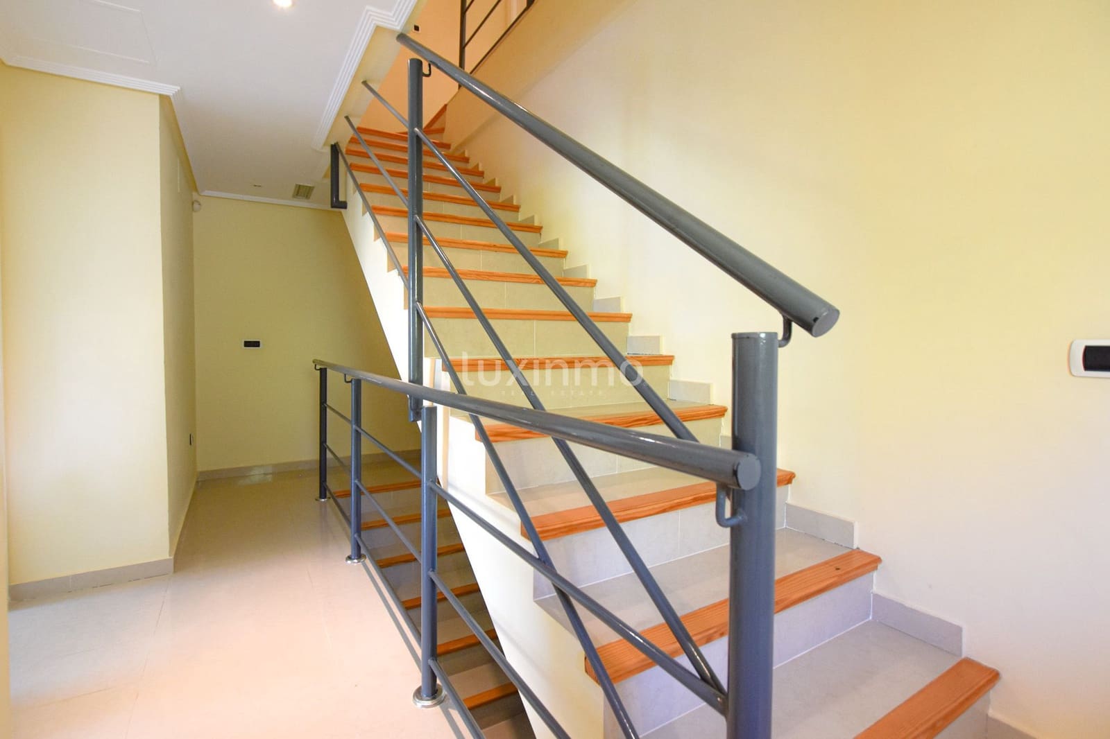 5 chambre Villa/Maison Mitoyenne à vendre à Altea avec piscine garage - 540 000 € (Ref: 9598543)